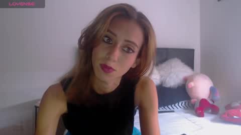 Snapshot of emilly_2004 chatting on 02.02.25 Emilly Gomez online show from 02.02.25