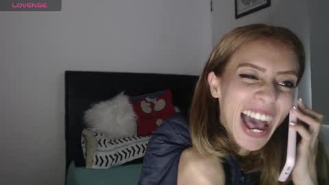 Snapshot of emilly_2004 chatting on 02.13.25 Emilly Gomez online show from 02.13.25