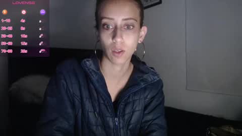 Snapshot of emilly_2004 chatting on 02.16.25 Emilly Gomez online show from 02.16.25