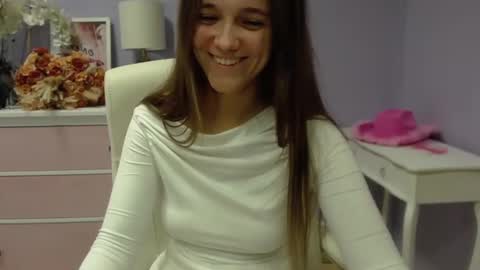 Snapshot of emilly_lust99 chatting on 01.16.25 Emilly online show from 01.16.25