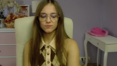 Snapshot of emilly_lust99 chatting on 02.20.25 Emilly online show from 02.20.25