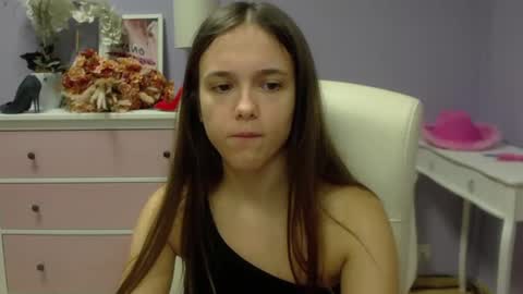 Snapshot of emilly_lust99 chatting on 03.04.25 Emilly online show from 03.04.25
