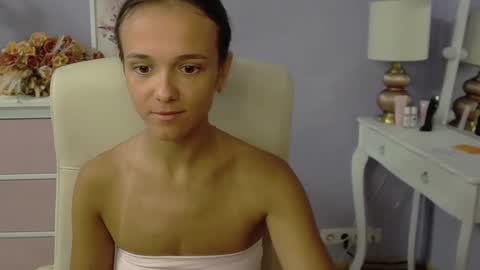 Snapshot of emilly_lust99 chatting on 10.28.25 Emilly online show from 10.28.25