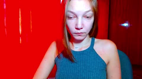 Snapshot of emilly_xkiss chatting on 12.18.25 Emilly online show from 12.18.25