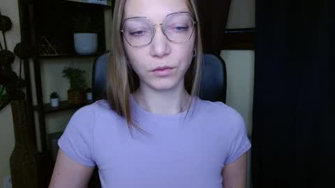 Snapshot of emilly_xkiss chatting on 02.16.26 Emilly online show from 02.16.26