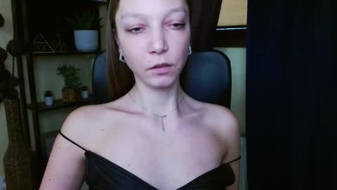 Snapshot of emilly_xkiss chatting on 02.20.26 Emilly online show from 02.20.26