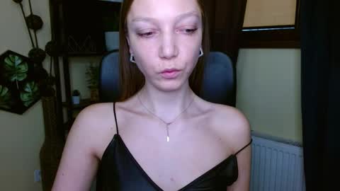 Snapshot of emilly_xkiss chatting on 02.27.26 Emilly online show from 02.27.26