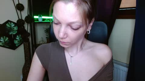 Emilly online show from 04.07.26