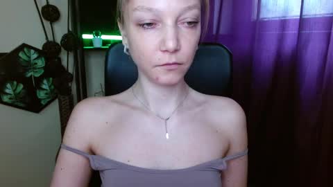 Emilly online show from 04.11.26