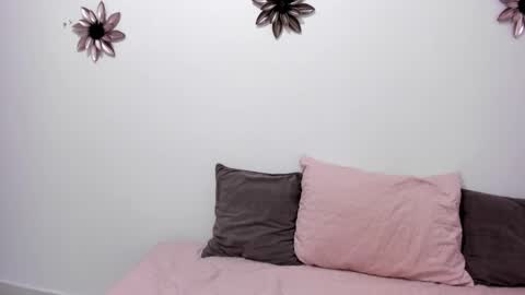 Snapshot of emillygonzalez chatting on 02.18.25 . . online show from 02.18.25