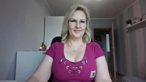 EmillyLove online show from 02.23.26