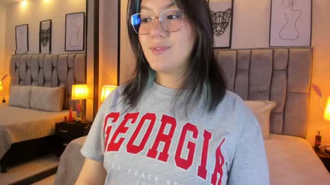 Emily online show from 12.04.24