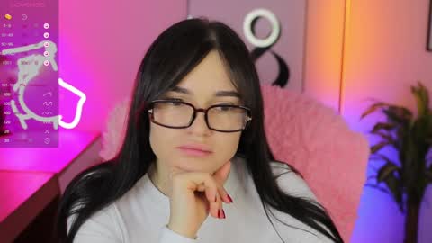 Snapshot of emily___cute chatting on 12.18.24 Emily Cute online show from 12.18.24