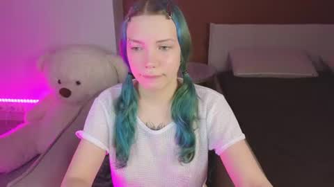 Snapshot of emily__hamilton chatting on 07.17.26 Emily online show from 07.17.26
