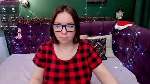 Snapshot of emily_amorre chatting on 12.30.24 Emily 3 online show from 12.30.24