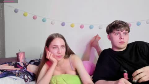 emily_and_ilumi online show from 01.04.25