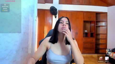 Emily and Soffy online show from 04.17.26