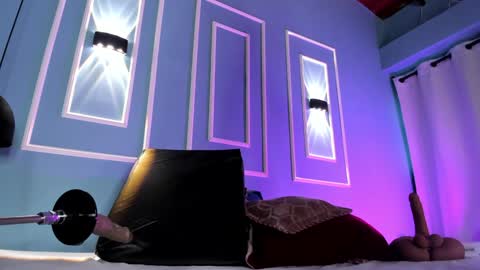 Emily online show from 02.05.25