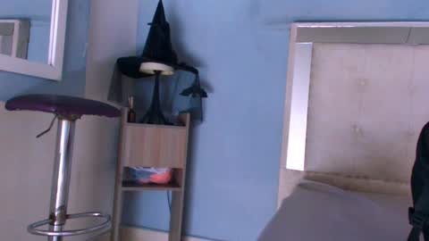 emily_castillo1_ online show from 10.12.25