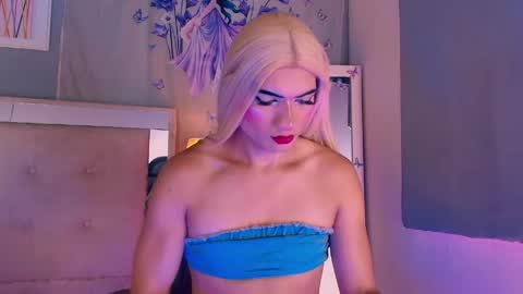 emily_castillo1_ online show from 05.26.26