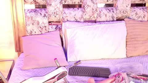 emily_dempsey online show from 01.11.26