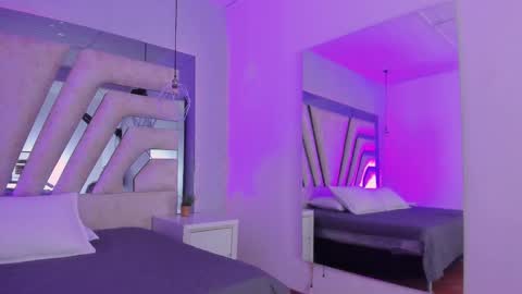 Emily online show from 11.22.25