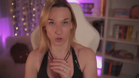 Em -  online show from 12.26.24