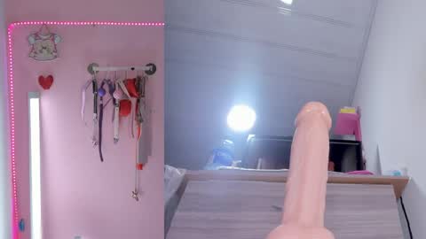 Snapshot of emily_foxxxi chatting on 04.26.26 emily_foxxxi online show from 04.26.26