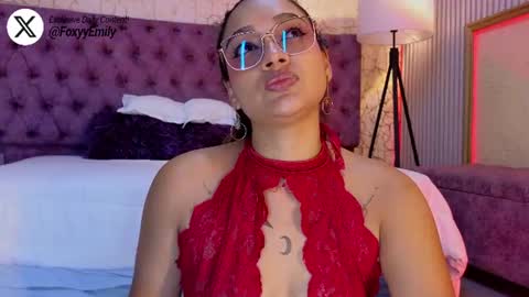 Snapshot of emily_foxyy chatting on 06.19.26 Emily online show from 06.19.26