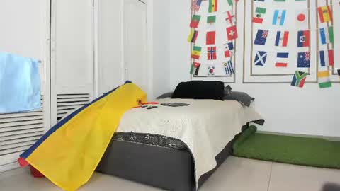emily_gaviria1 online show from 06.17.26