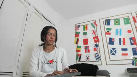 emily_gaviria1 online show from 06.18.26