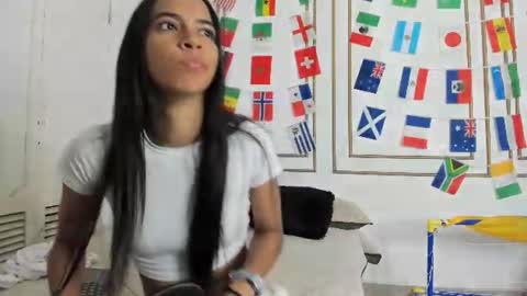 emily_gaviria1 online show from 07.04.26