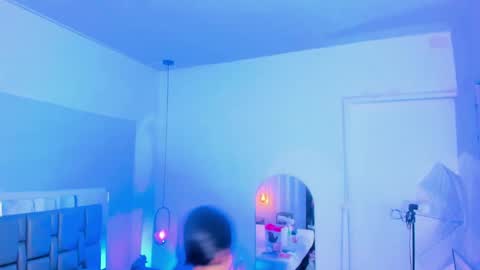 Emi  online show from 02.20.25