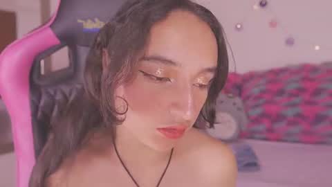 Snapshot of emily_jonexs_ chatting on 07.17.26 mily online show from 07.17.26