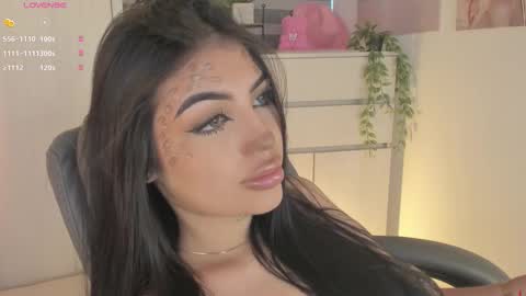 EmilyKenner  Independent model  online show from 10.31.25