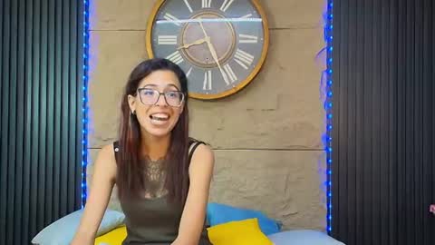 Snapshot of emily_loperaa chatting on 06.18.26 Emily online show from 06.18.26