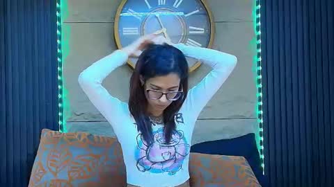 Snapshot of emily_loperaa chatting on 07.10.26 Emily online show from 07.10.26
