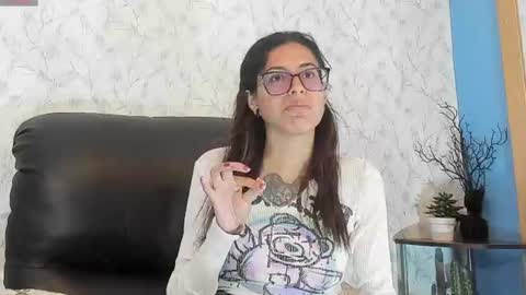 Snapshot of emily_loperaa chatting on 07.23.26 Emily online show from 07.23.26