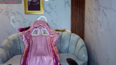 Emily  online show from 11.11.25