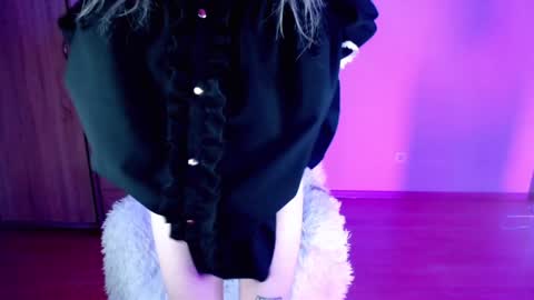 Lia online show from 01.28.25