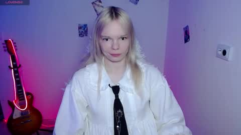 Snapshot of emily_nyaffe chatting on 03.10.26 Lia online show from 03.10.26