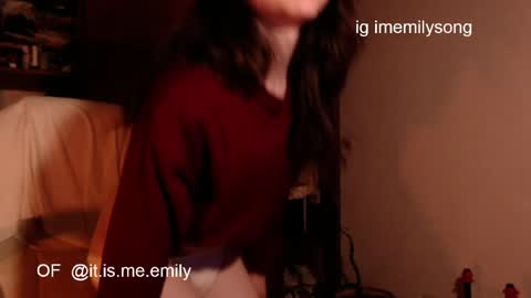 Snapshot of emily_pearl_ chatting on 05.13.26 emily_pearl_ online show from 05.13.26