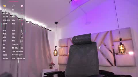 Emily online show from 11.22.25