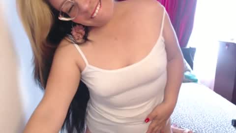 Snapshot of emily_sexy69 chatting on 02.21.25 Emily online show from 02.21.25