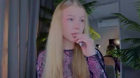 emily shepard online show from 03.19.26