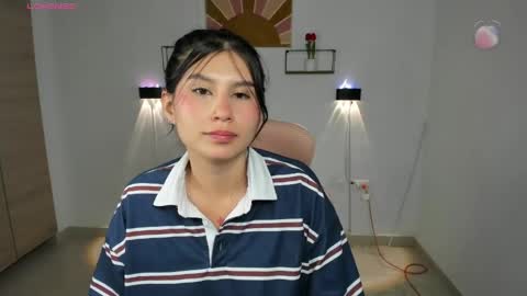 Snapshot of emily_villamil_ chatting on 04.23.26 Emi online show from 04.23.26