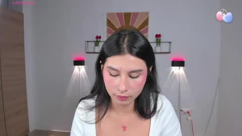 Snapshot of emily_villamil_ chatting on 04.29.26 Emi online show from 04.29.26