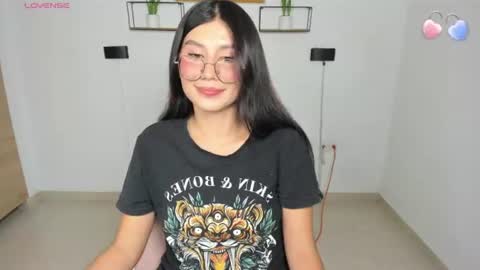 Snapshot of emily_villamil_ chatting on 07.10.26 Emi online show from 07.10.26