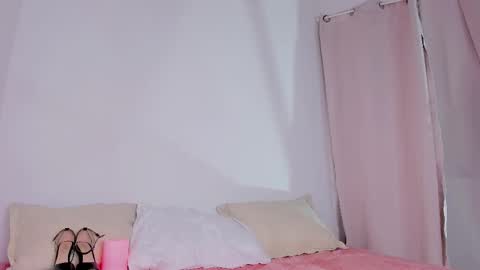 emily_walker4 online show from 03.26.26