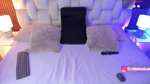 Emily online show from 10.01.25